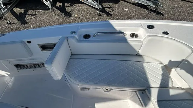 Slide: The Image of Sea Fox 282 Hybrid LT 2026 - 34