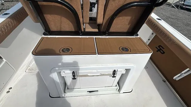 Slide: The Image of Sea Pro 322 Offshore 2025 - 12