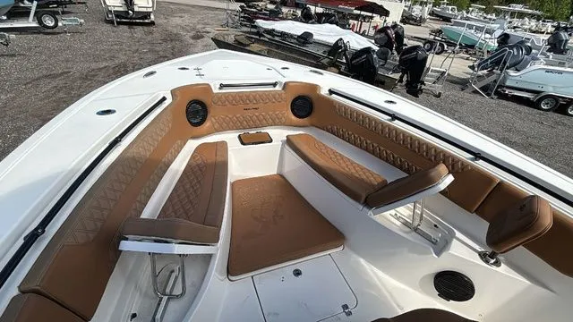 Slide: The Image of Sea Pro 322 Offshore 2025 - 20