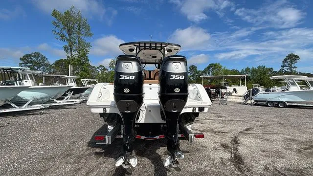 Slide: The Image of Sea Pro 322 Offshore 2025 - 3