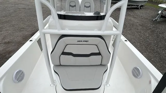 Slide: The Image of Sea Pro 250 Bay 2026 - 18