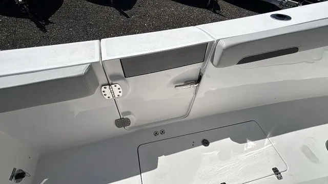 Slide: The Image of Sea Pro 262 Offshore DLX 2026 - 27