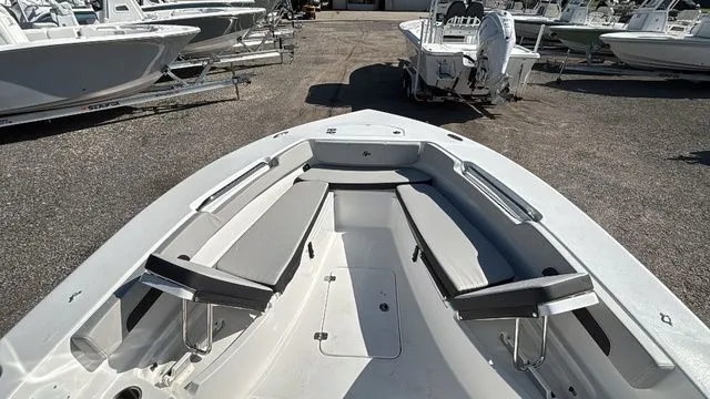 Slide: The Image of Sea Pro 202 Center Console 2026 - 13