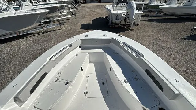 Slide: The Image of Sea Pro 202 Center Console 2026 - 14