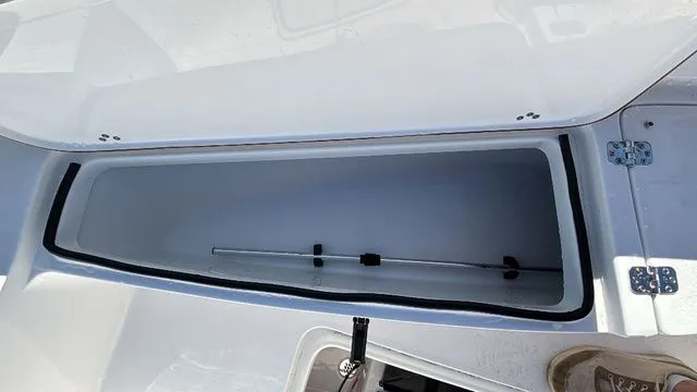 Slide: The Image of Sea Pro 202 Center Console 2026 - 16