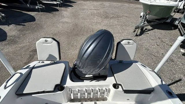 Slide: The Image of Sea Pro 202 Center Console 2026 - 6