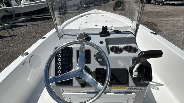 Slide: The Image of Sea Pro 172 Bay 2026 - 6