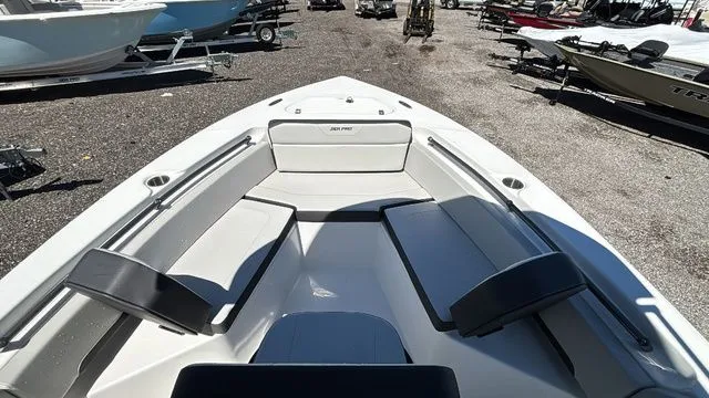 Slide: The Image of Sea Pro 225 FLXR Sandbar 2026 - 16