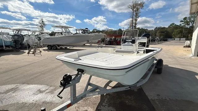 Slide: The Image of Mako Pro Skiff 17 CC 2026 - 3