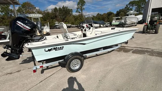 Slide: The Image of Mako Pro Skiff 17 CC 2026 - 6