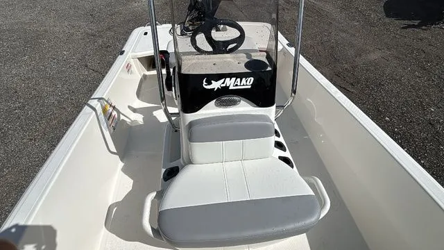 Slide: The Image of Mako Pro Skiff 15 CC 2026 - 10