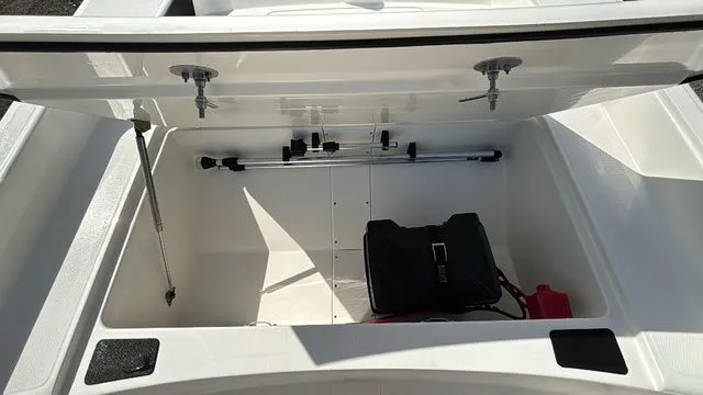 Slide: The Image of Mako Pro Skiff 15 CC 2026 - 11