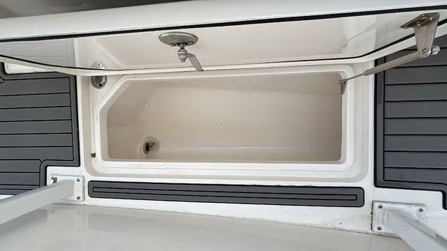 Slide: The Image of Fountain 34 Cc 2019 - 19