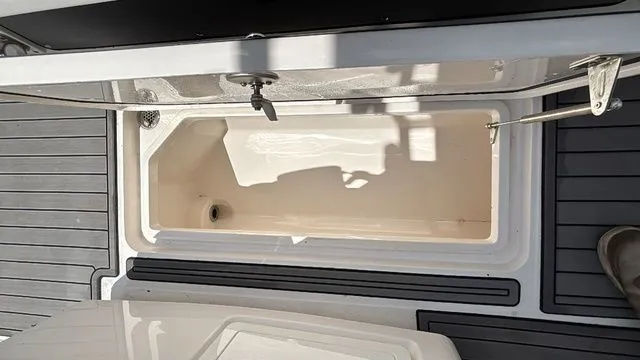 Slide: The Image of Fountain 34 Cc 2019 - 21