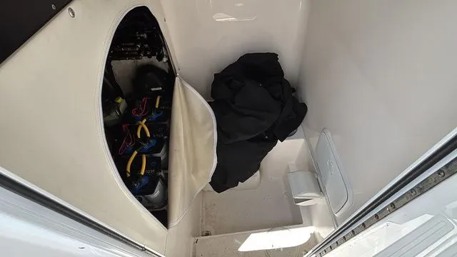 Slide: The Image of Fountain 34 Cc 2019 - 23