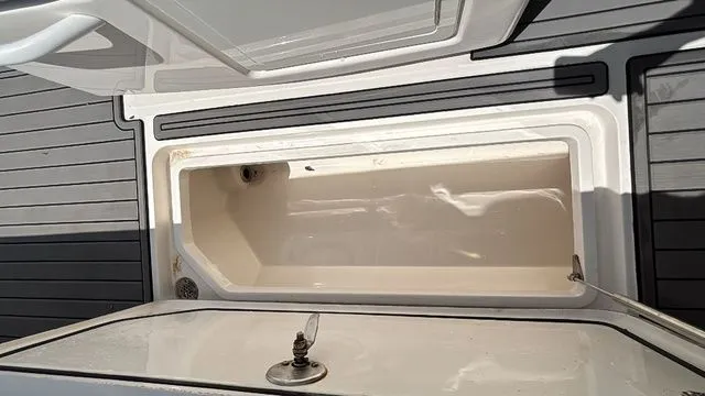 Slide: The Image of Fountain 34 Cc 2019 - 26