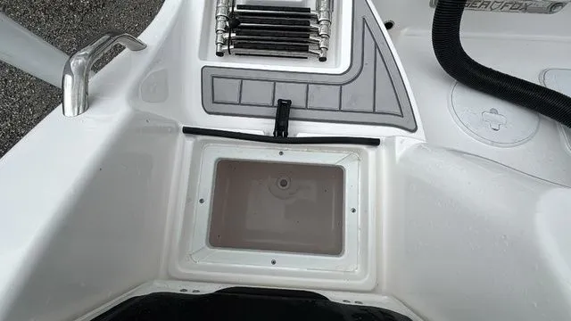 Slide: The Image of Sea Fox 268 Commander 2026 - 10