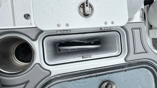 Slide: The Image of Sea Fox 268 Commander 2026 - 11