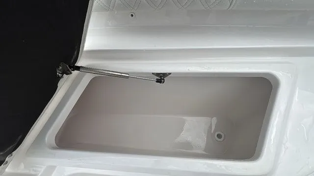 Slide: The Image of Sea Fox 268 Commander 2026 - 33