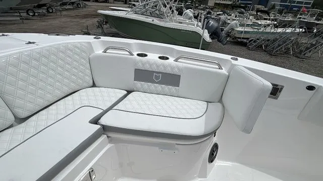 Slide: The Image of Sea Fox 268 Commander 2026 - 35