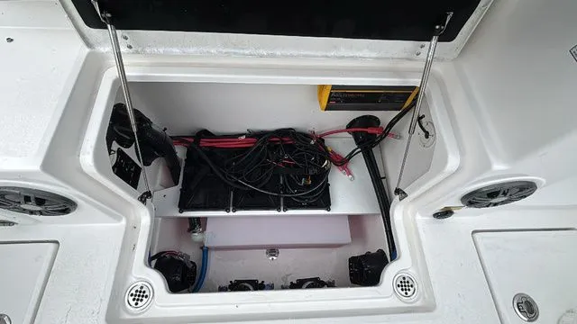 Slide: The Image of Sea Fox 268 Commander 2026 - 7