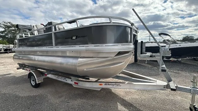 Slide: The Image of Sun Tracker Bass Buggy 18 DLX 2026 - 5