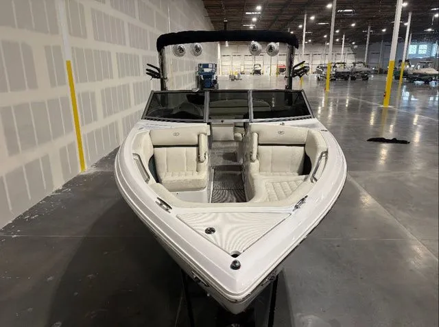 Slide: The Image of Cobalt R7 Surf 2018 - 7