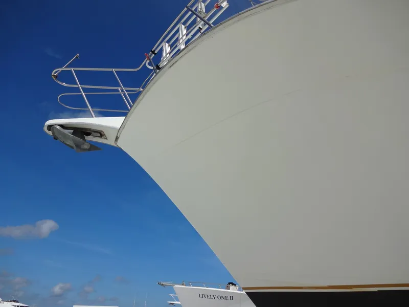 Slide: The Image of Navigator 5600 Sundance Pilothouse 1997 - 112