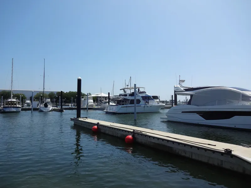 Slide: The Image of Navigator 5600 Sundance Pilothouse 1997 - 118