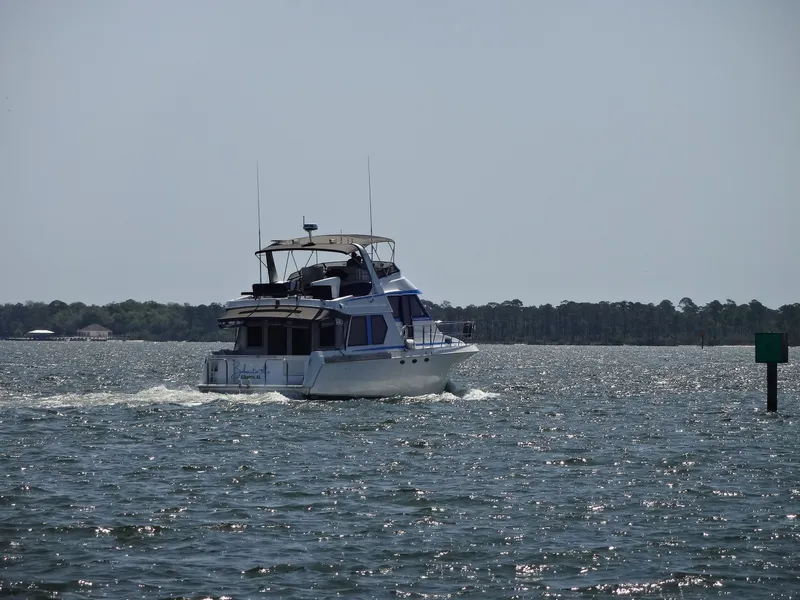 Slide: The Image of Navigator 5600 Sundance Pilothouse 1997 - 119