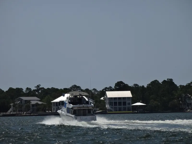 Slide: The Image of Navigator 5600 Sundance Pilothouse 1997 - 131