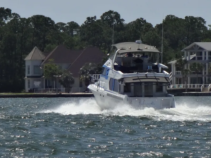 Slide: The Image of Navigator 5600 Sundance Pilothouse 1997 - 132