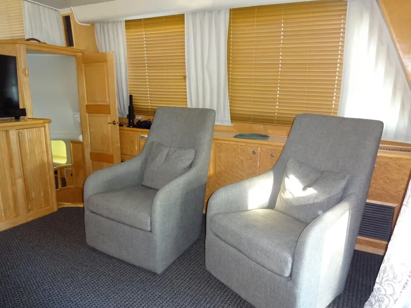 Slide: The Image of Navigator 5600 Sundance Pilothouse 1997 - 57