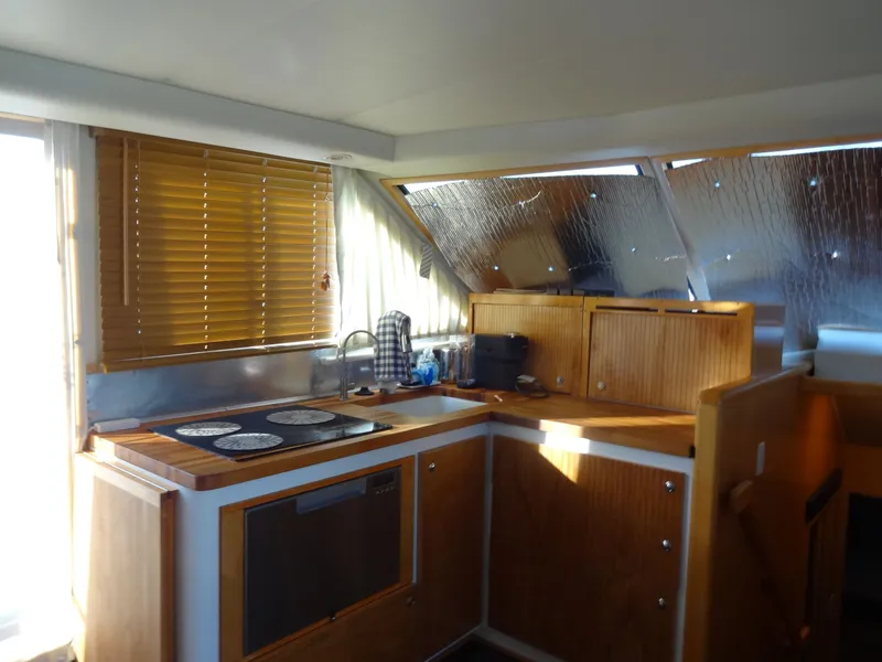 Slide: The Image of Navigator 5600 Sundance Pilothouse 1997 - 62