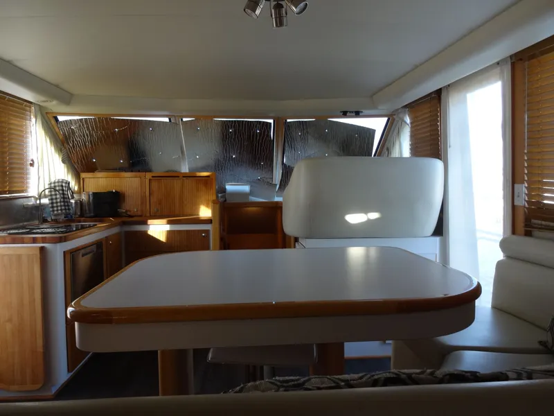 Slide: The Image of Navigator 5600 Sundance Pilothouse 1997 - 64