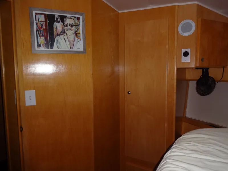 Slide: The Image of Navigator 5600 Sundance Pilothouse 1997 - 76