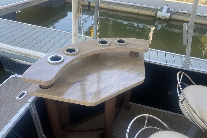 Slide: The Image of Pontoon boat bar area on 2017 Sylvan Mirage Cruise 8524 LZ PB. - 10