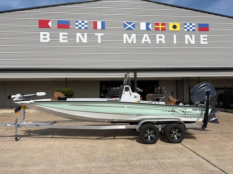 The Image of 2026 Xpress H22B Hyper-Lift Bay boat at Bent Marine. - 1
