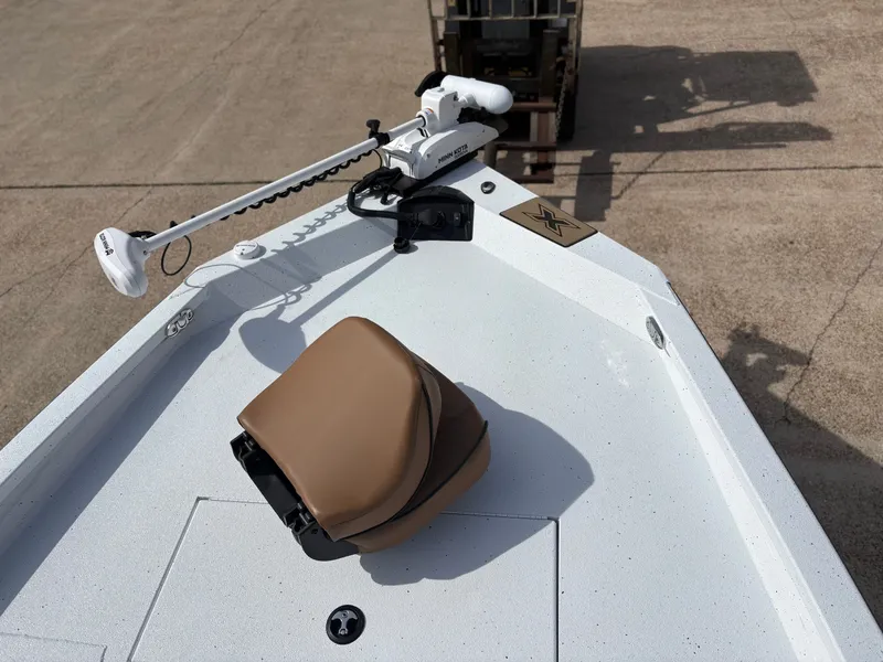 Slide: The Image of 2026 Xpress H22B boat with Minn Kota trolling motor. - 3