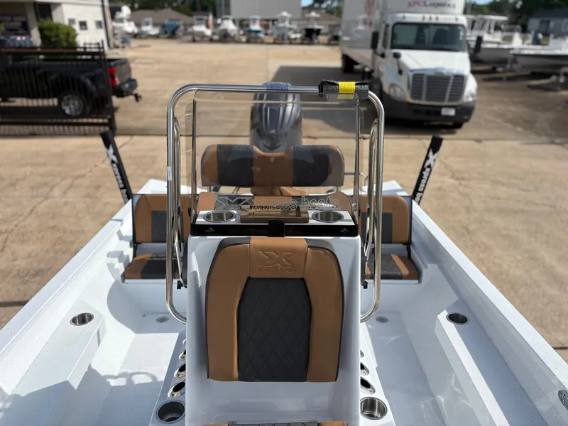 Slide: The Image of Interior view of Xpress H22B HYPER-LIFT BAY 2026 boat. - 9