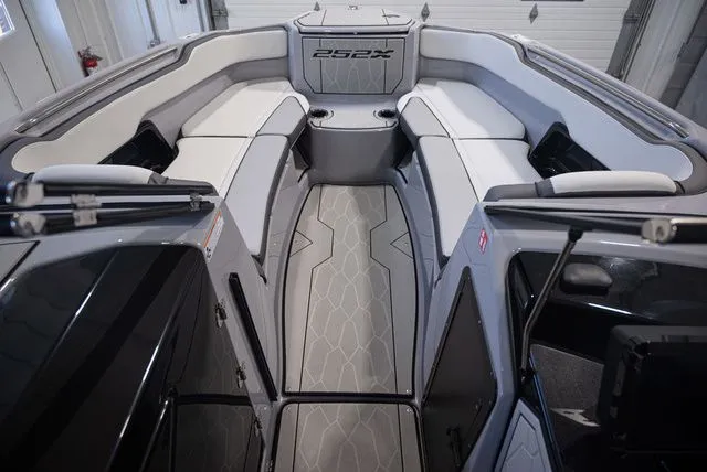 Slide: The Image of Yamaha 252XE 2026 - 12