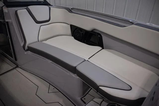 Slide: The Image of Yamaha 252XE 2026 - 14