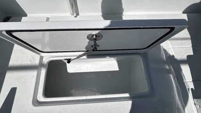 Slide: The Image of Contender 32 ST 2026 - 20