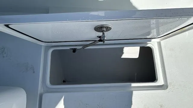 Slide: The Image of Contender 32 ST 2026 - 27