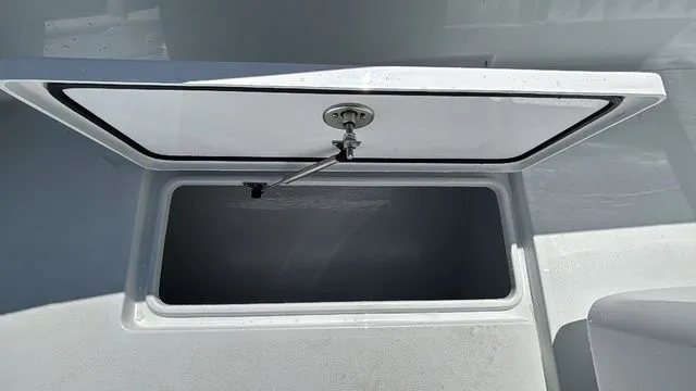 Slide: The Image of Contender 32 ST 2026 - 29