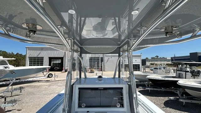 Slide: The Image of Contender 32 ST 2026 - 6