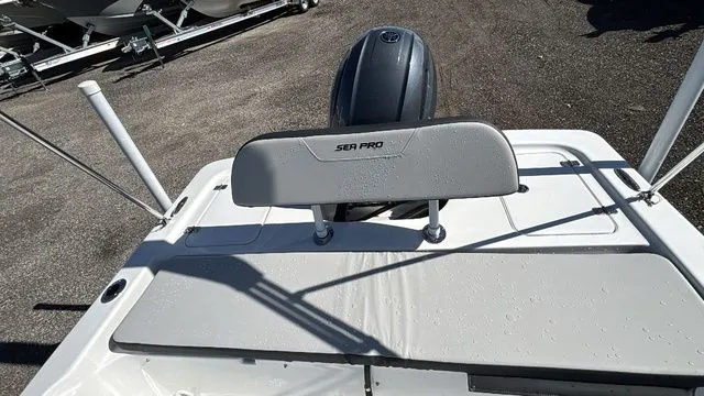 Slide: The Image of Sea Pro 172 Bay 2026 - 8