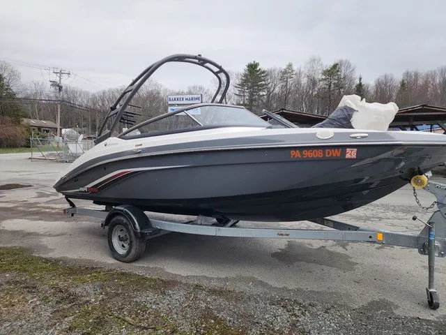 Slide: The Image of Yamaha AR195 2019 - 2