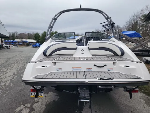 Slide: The Image of Yamaha AR195 2019 - 3