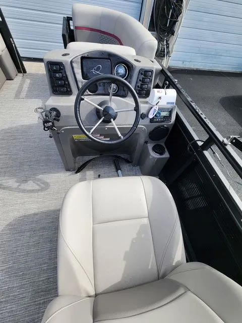 Slide: The Image of Qwest 816 E-Class XRE Cruise - DEAL PENDING 2023 - 8